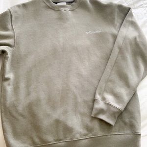 Columbia sweat shirt. For girl or boy.